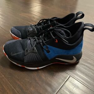 Nike Men's Black and Blue Athletic Sneakers